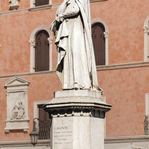 Joke 57: The elegant reply of the Florentine poet Dante
